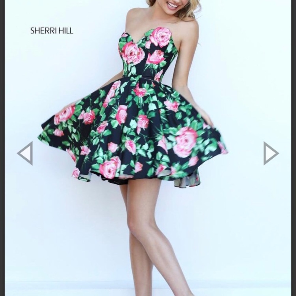 Homecoming dress Sherri Hill size 4